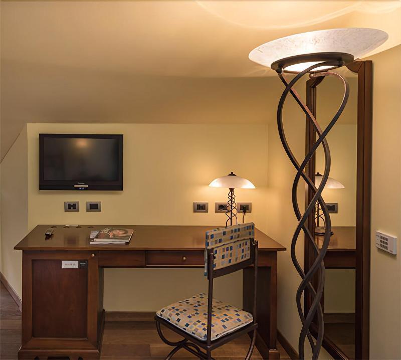 La Darsena Boutique Hotel & Restaurant Tremezzo Ngoại thất bức ảnh